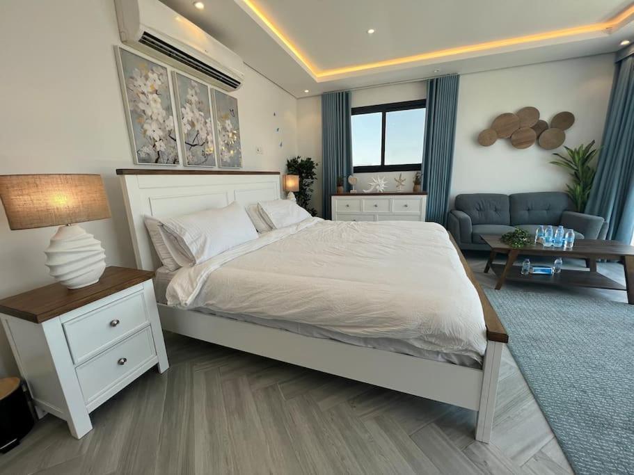 Sky Apartment *